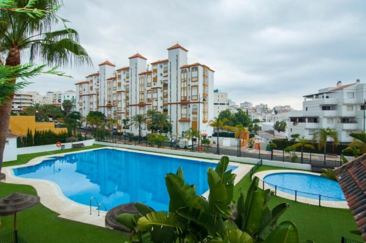 Port View - Reina Sofia Apartment Estepona Exterior foto